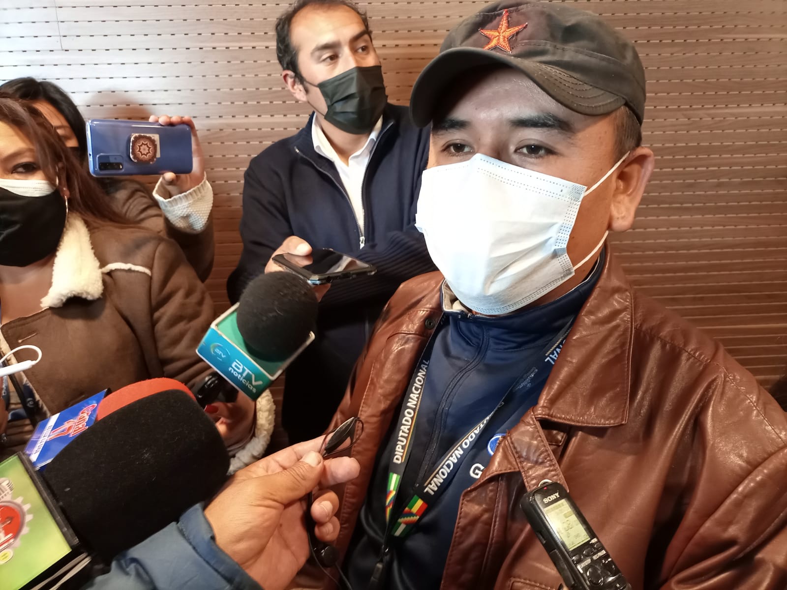 Critican a Camacho por olvidarse de la gestión y dedicarse a la desestabilización