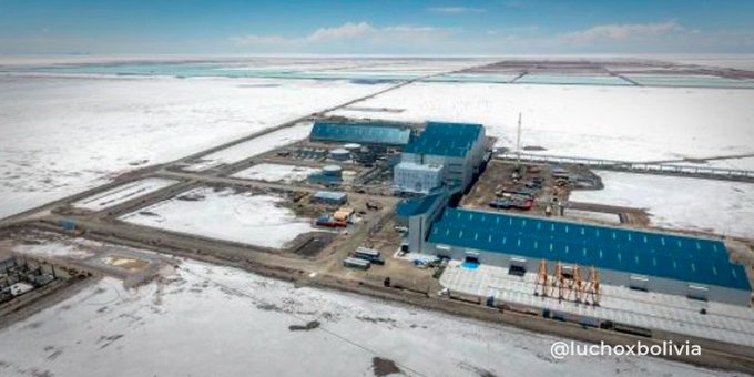 Presidente: La industrialización del litio boliviano es uno de los pilares fundamentales del plan de reactivación económica