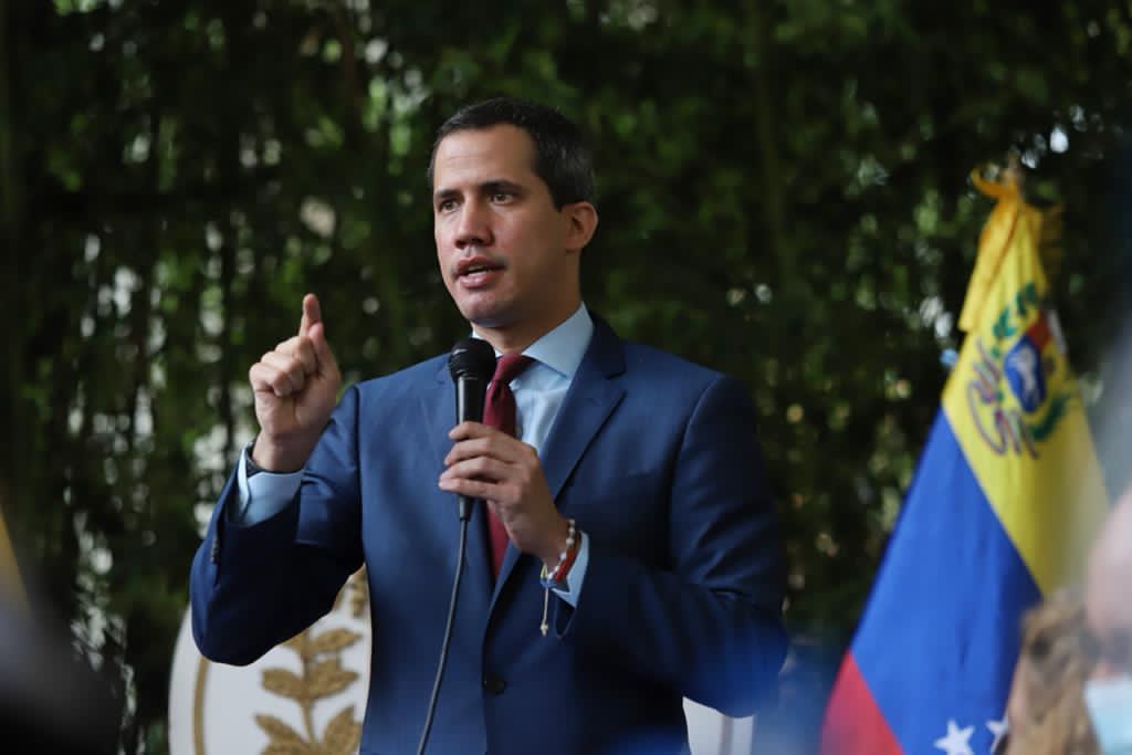 Fiscalía venezolana abre investigación contra Guaidó por usurpación de funciones