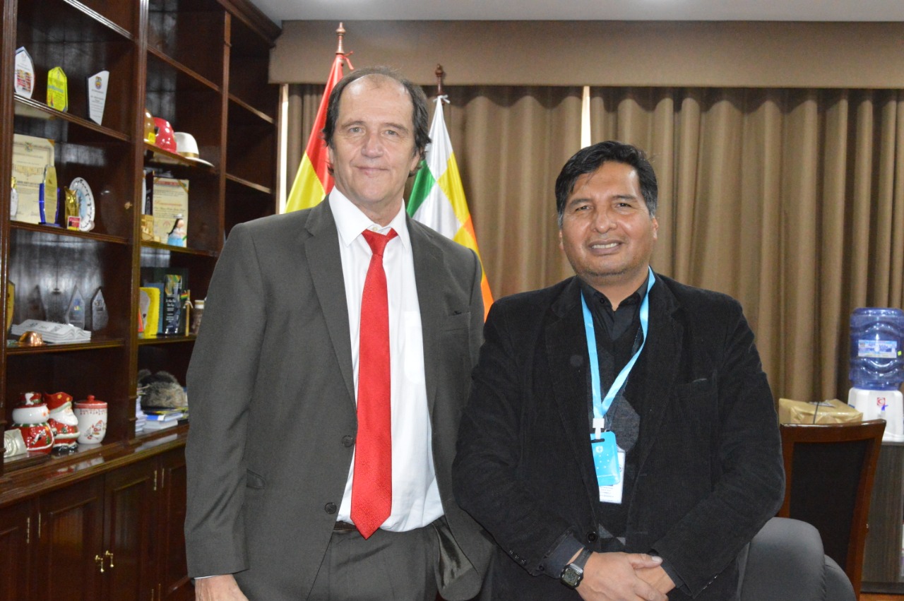 Ministro de Educación y Embajador de Argentina coordinan atención de temas pedagógicos de interés bilateral