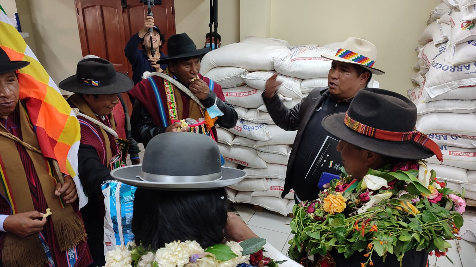 Emapa abre supermercado en el municipio San Pedro de Mocomoco de La Paz