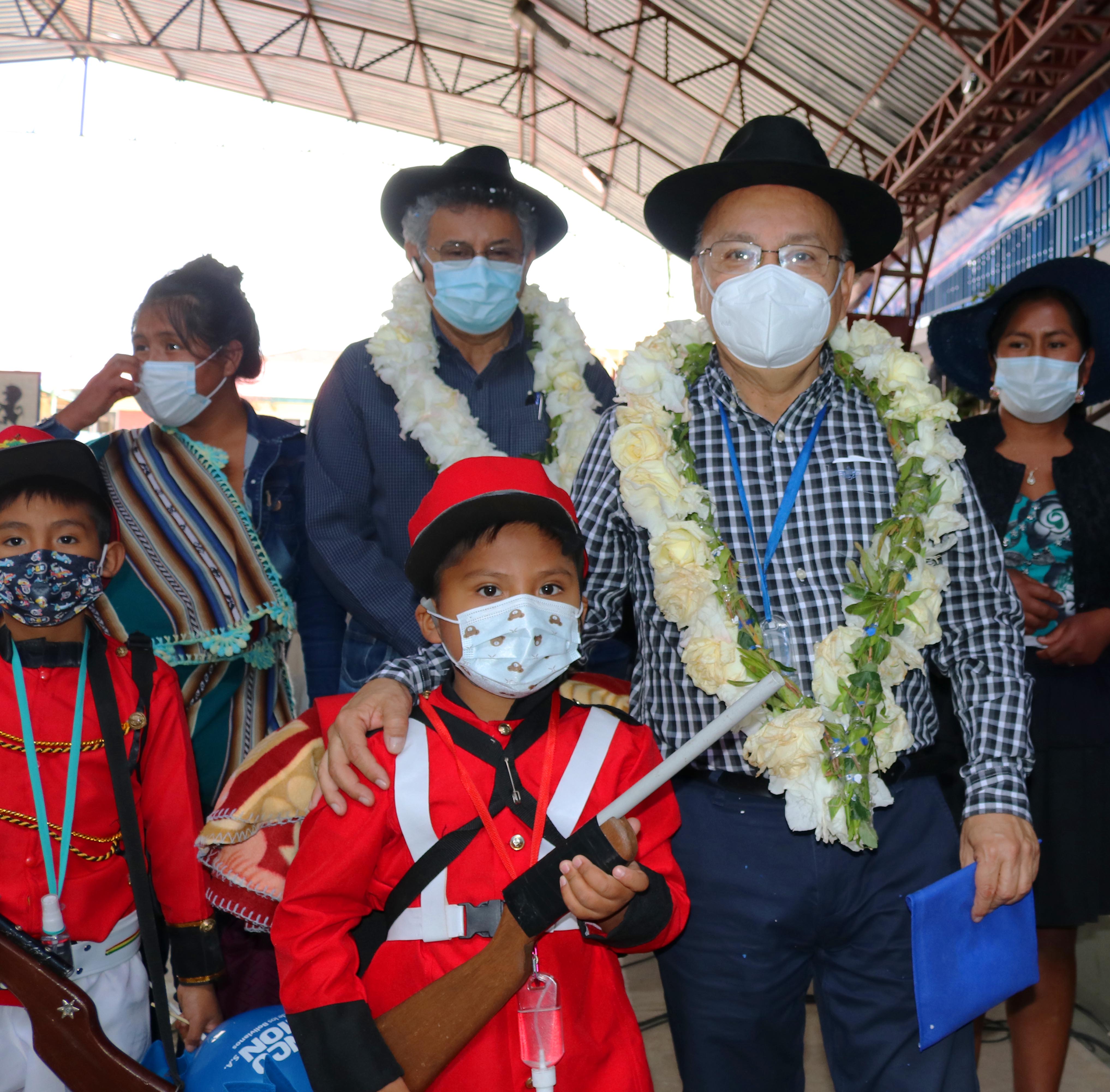 Entel contribuye al pago del Bono Juancito Pinto con un aporte de Bs 47,5 millones