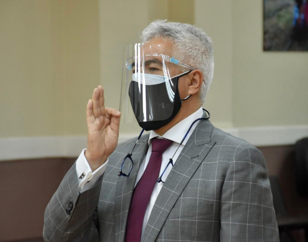 Posesionan a David Martínez como director general de la Caja Petrolera de Salud