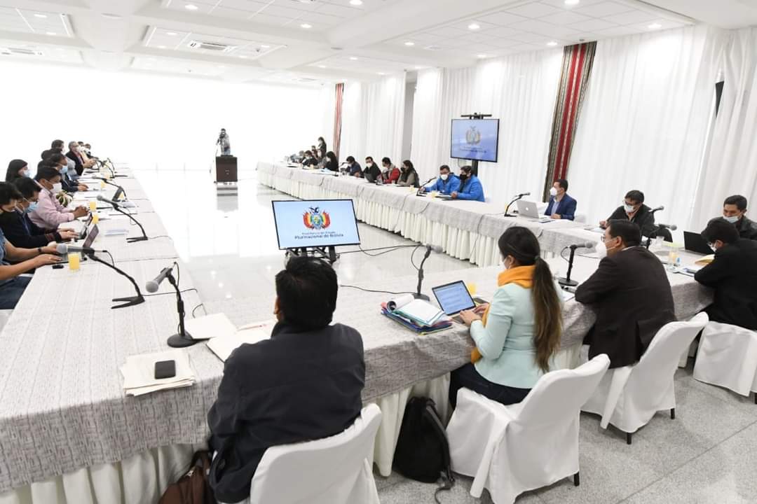 Presidente instruye revertir estancamiento que causó el gobierno de facto y acelerar inversión pública