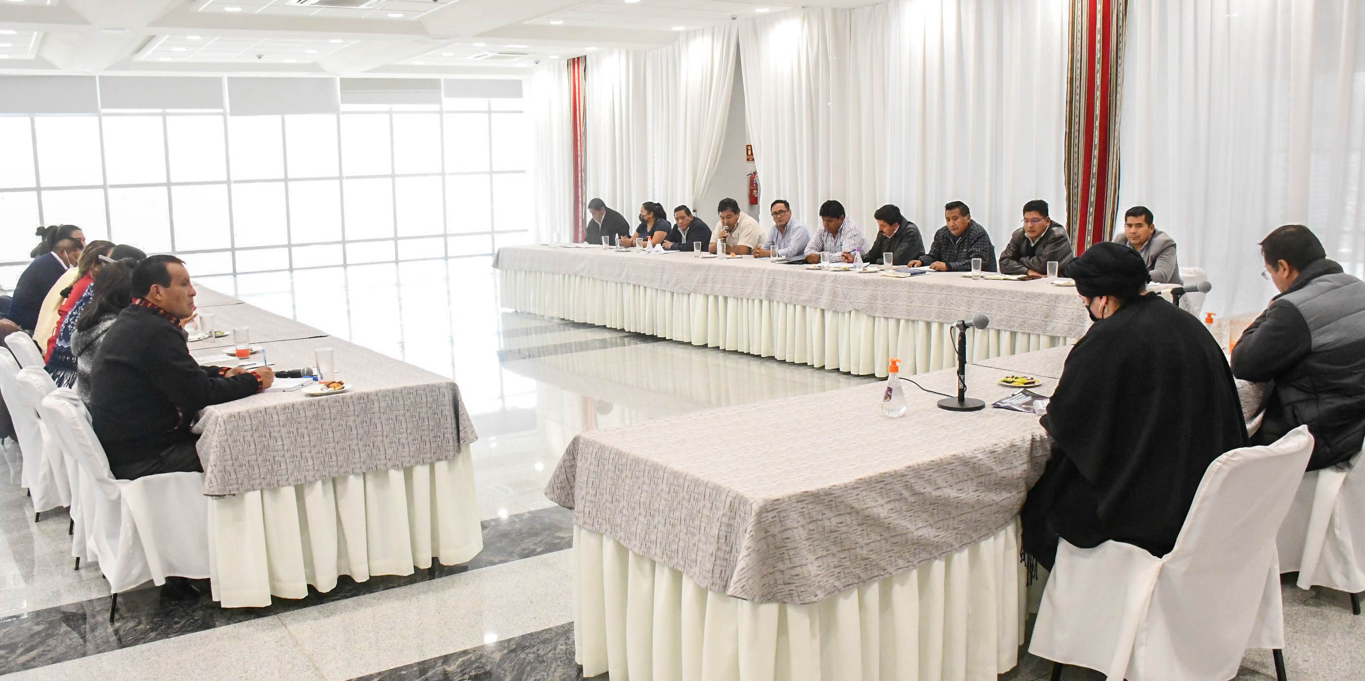 Presidente se reunió con gremiales del país para impulsar la reactivación económica a través de la demanda interna