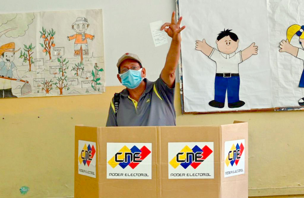 Presidente felicita a los venezolanos por superar diferencias políticas en las urnas