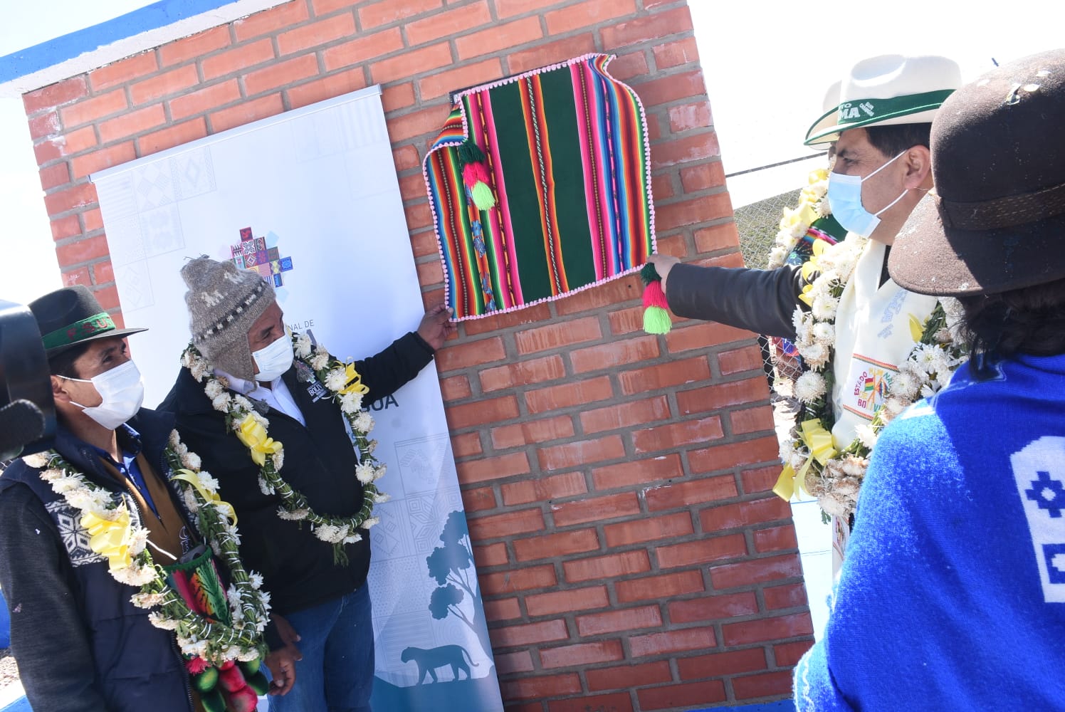 Presidente entrega alcantarillado sanitario en el municipio orureño Belén de Andamarca (adelanto)