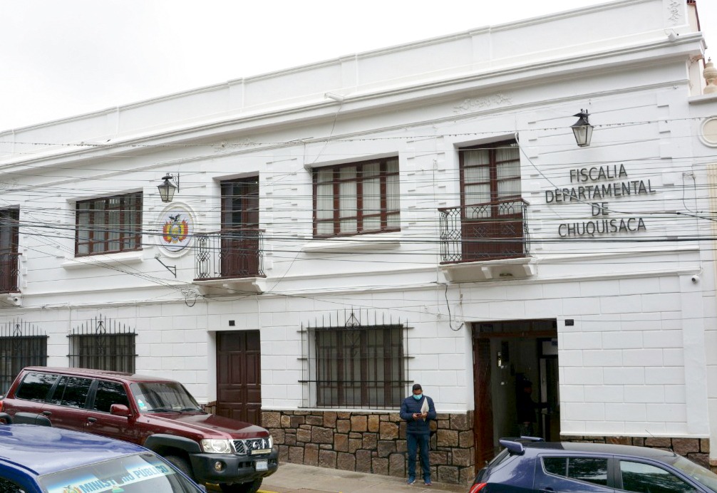 Fiscalía dispone aprehensión de jueza por dar detención domiciliaria a sentenciado por violación