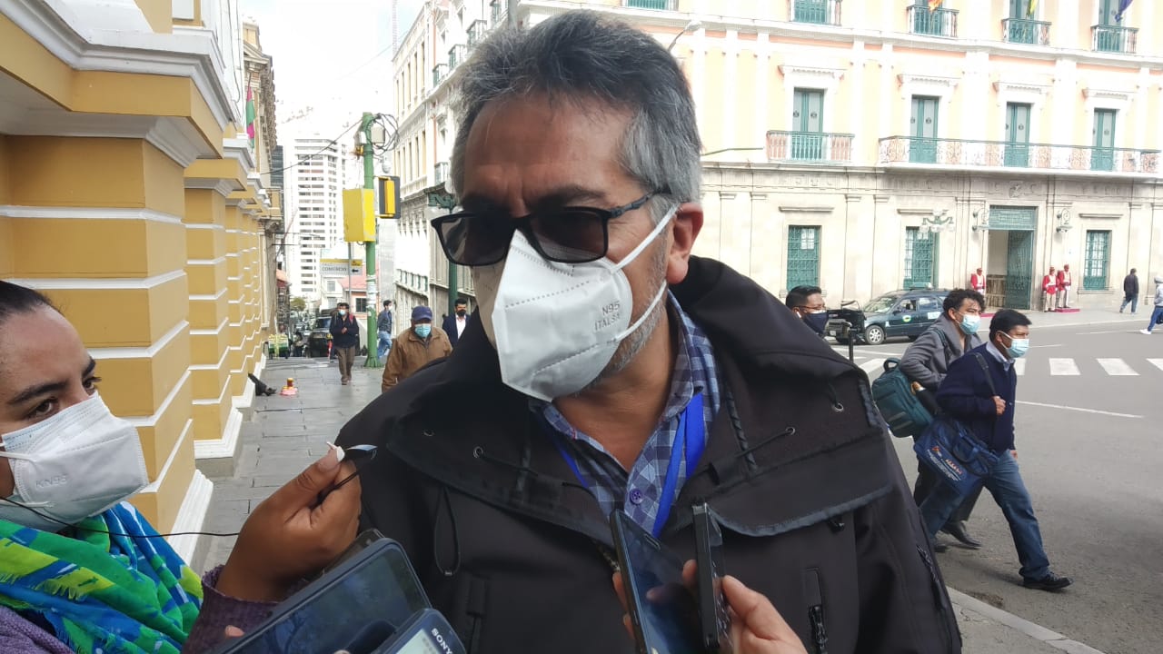 Torrico recuerda que excomandante Terceros negó el avión presidencial a Morales antes de su renuncia