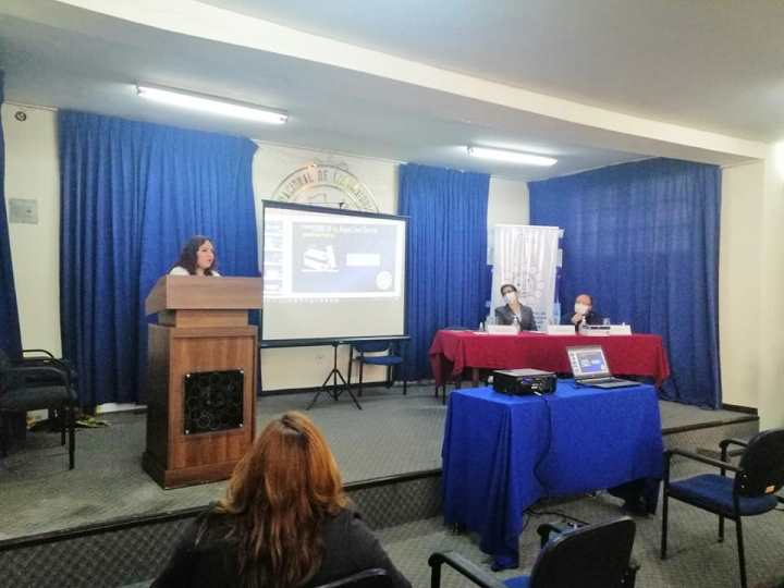 Ministerio de Salud capacita a médicos del Sedes de La Paz sobre el manejo de pruebas antígeno nasal