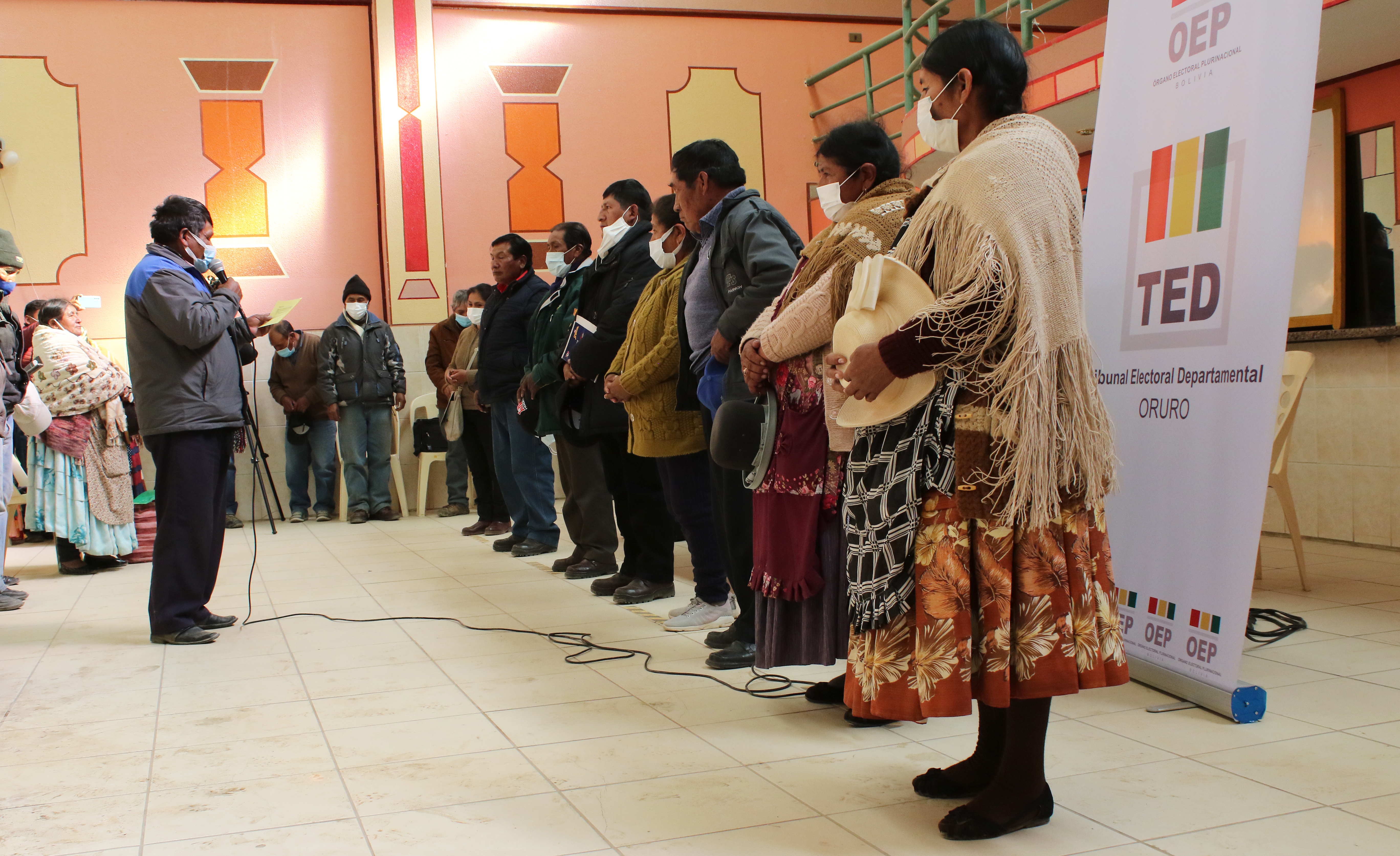 Tribunal Electoral de Oruro supervisa elección de directivos de la Cooperativa Eléctrica “5 de Agosto”