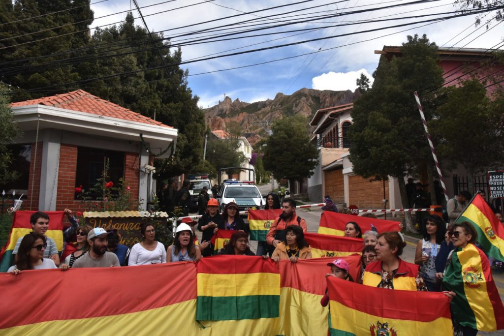 Embajador mexicano cuenta el asedio que sufrió la residencia de su país en el gobierno de Añez