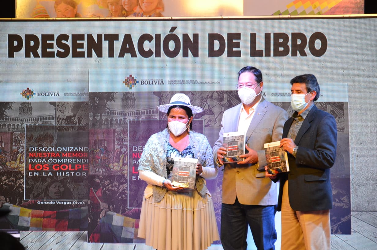 Presidente destaca lucha de los pueblos en la presentación de libro sobre descolonización
