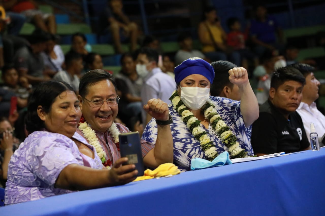 Arce exhorta a la unidad de sectores sociales y del MAS ante la articulación de la derecha