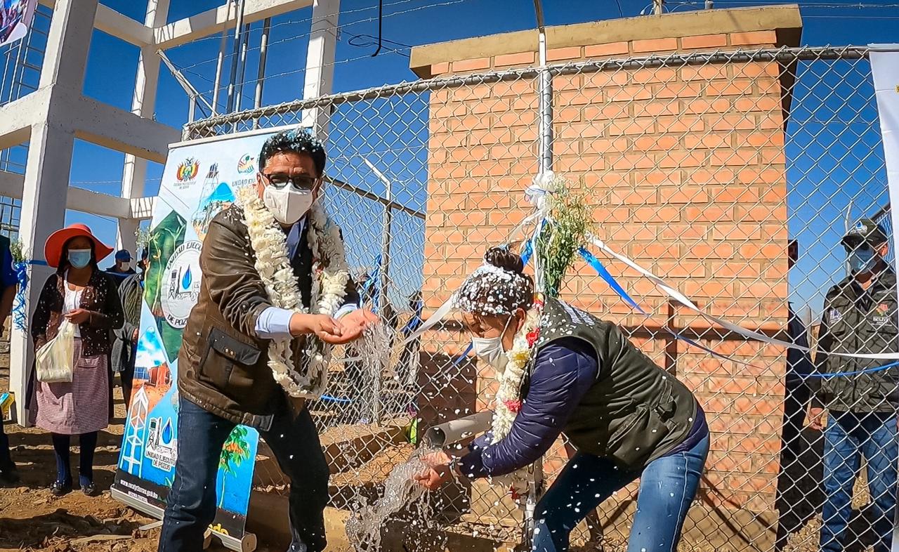 Implementan sistemas de agua para optimizar la productividad agrícola en comunidades de Cochabamba