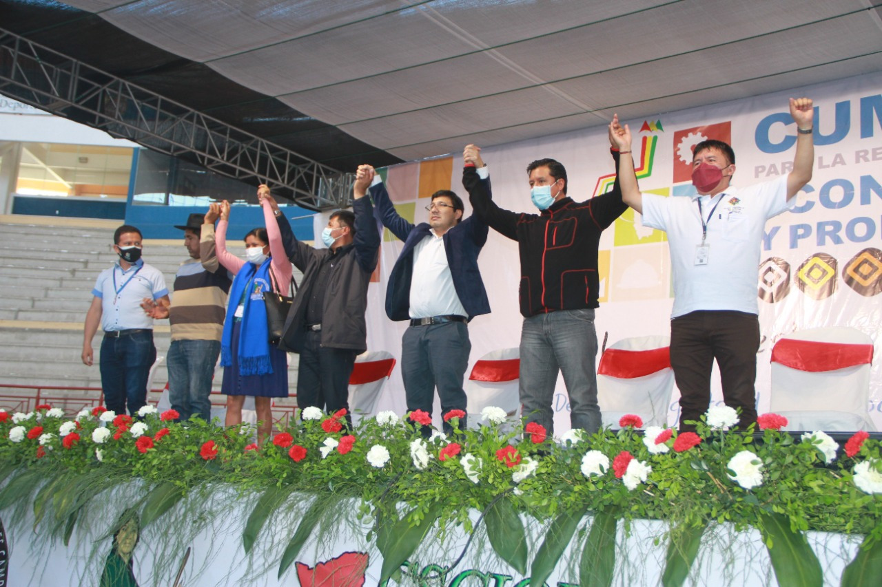 “Cumbre para la Reconstrucción Económica” en Chuquisaca concluye con 134 propuestas