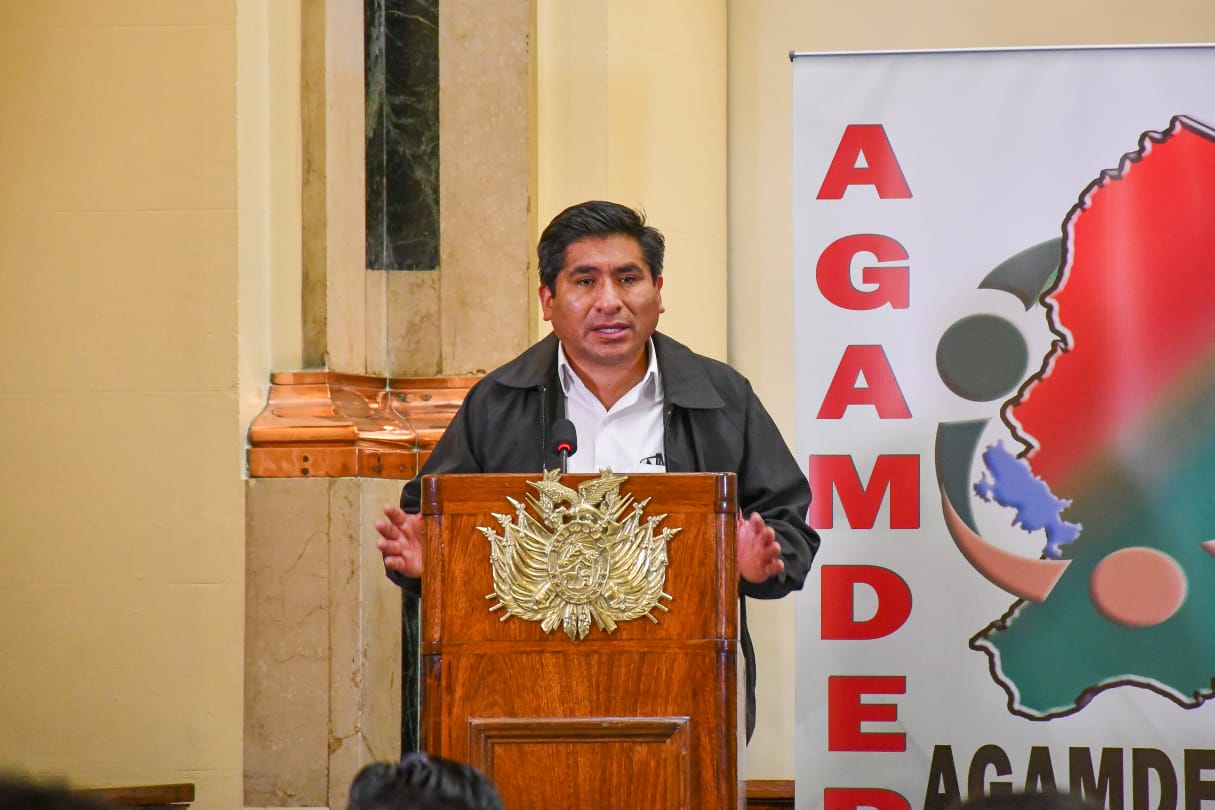 Ministro Huanca: Más de 1.100 productores ya accedieron al fideicomiso para sustituir importaciones