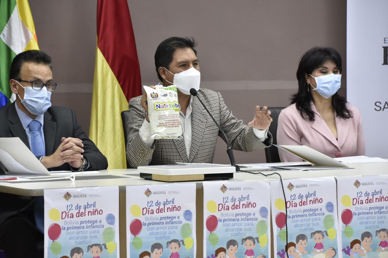 Presentan alimento Nutribebé con fórmula nueva y proveen balanzas pediátricas al Hospital del Niño de La Paz