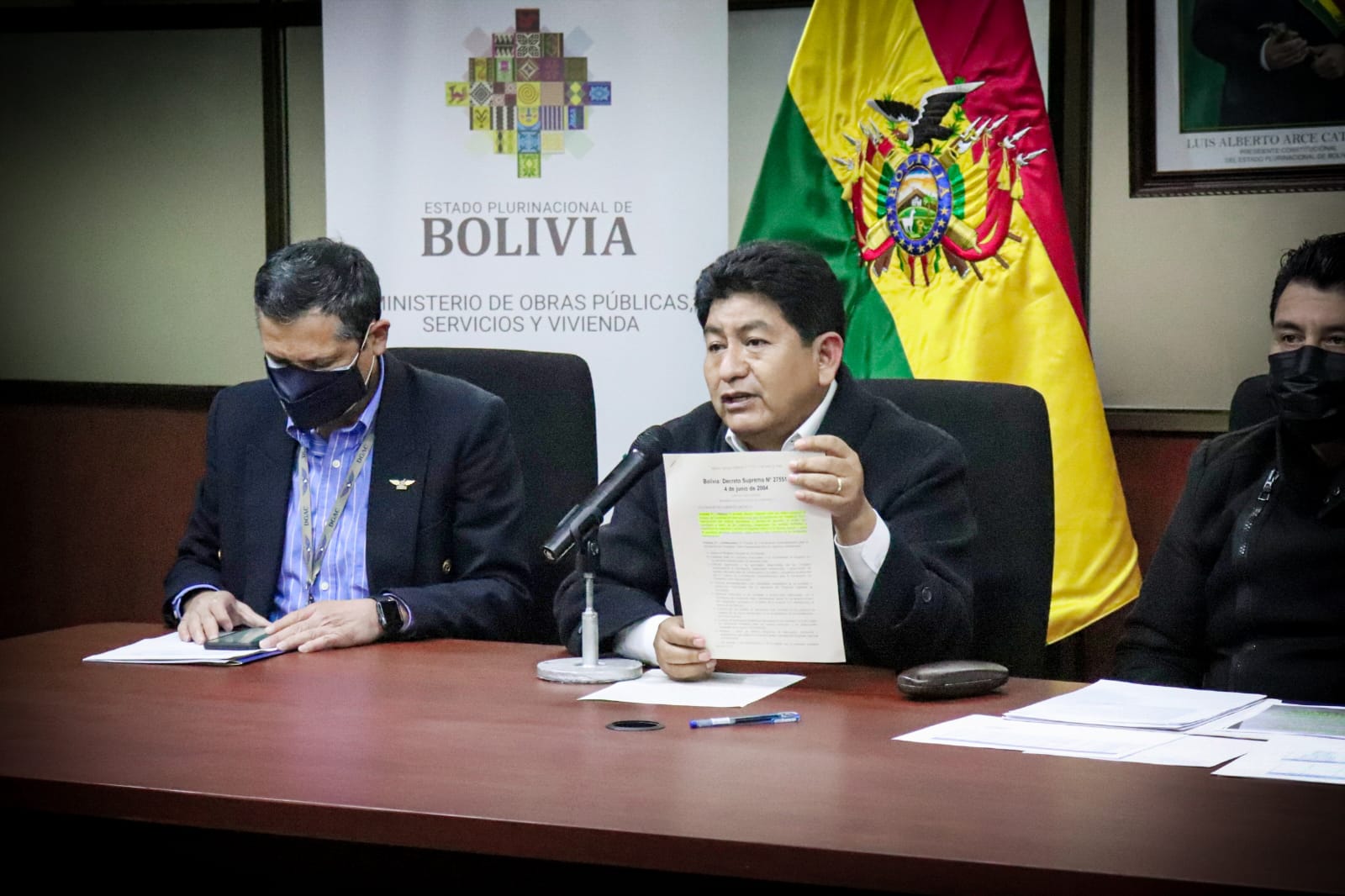 Convocan a consejo del transporte aéreo para analizar seguridad, atrasos en vuelos y deudas de aerolíneas