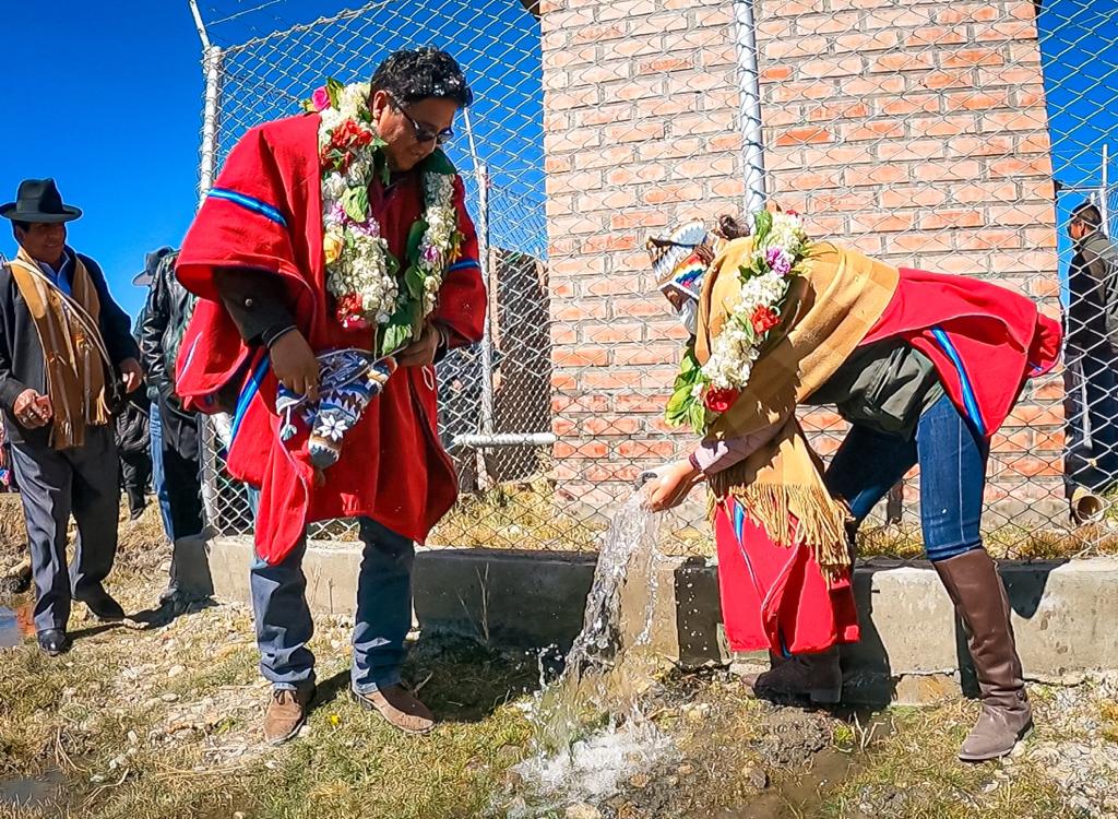 Gobierno ejecuta presupuesto de más de Bs 86,2 millones para perforar pozos y dotar agua al sector agropecuario