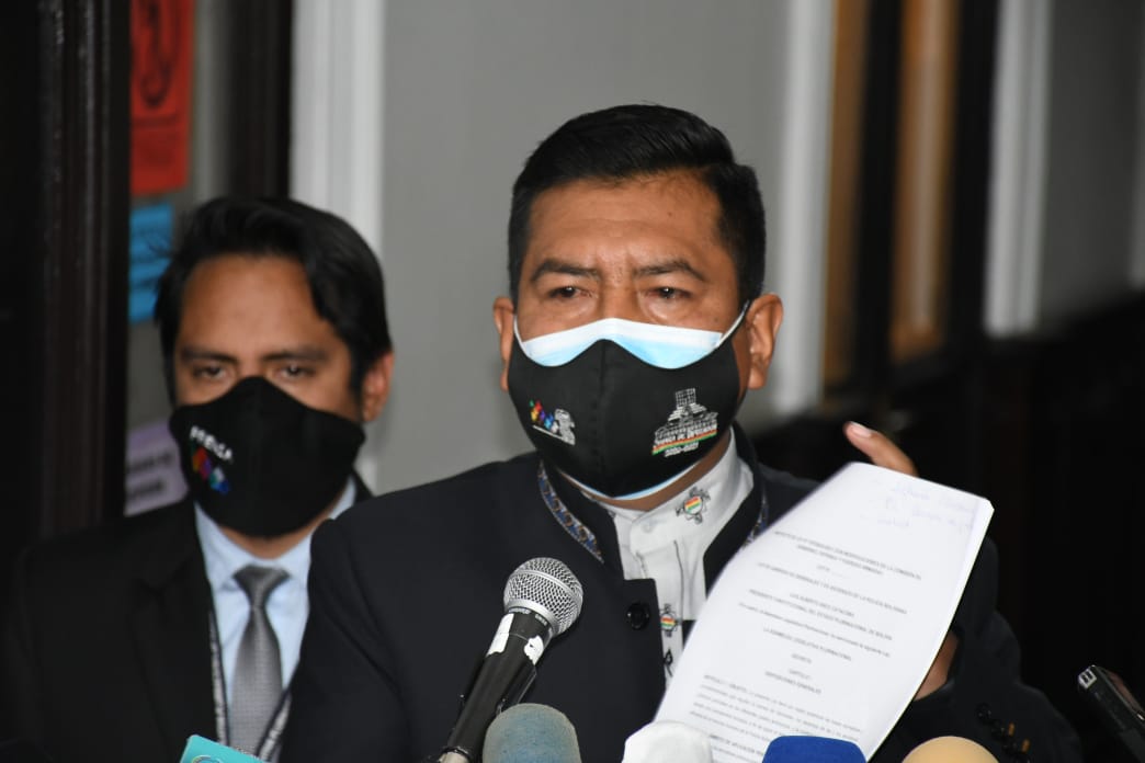 Presidencia de Diputados envía carta de reclamo al Papa Francisco sobre parcialización de jerarcas de la Iglesia Católica