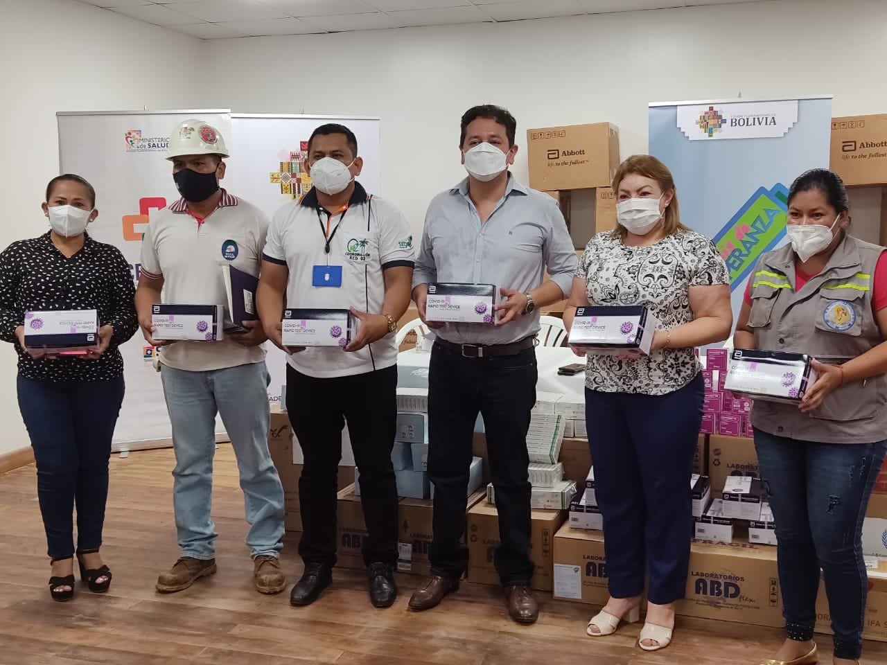 Gobierno entrega 20.000 pruebas de antígeno nasal para lucha contra el COVID-19 en Pando.