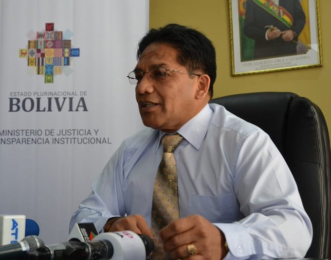 Comienza pesquisa en 20 sucursales de Hot Burger para determinar si comercializó más carne contaminada