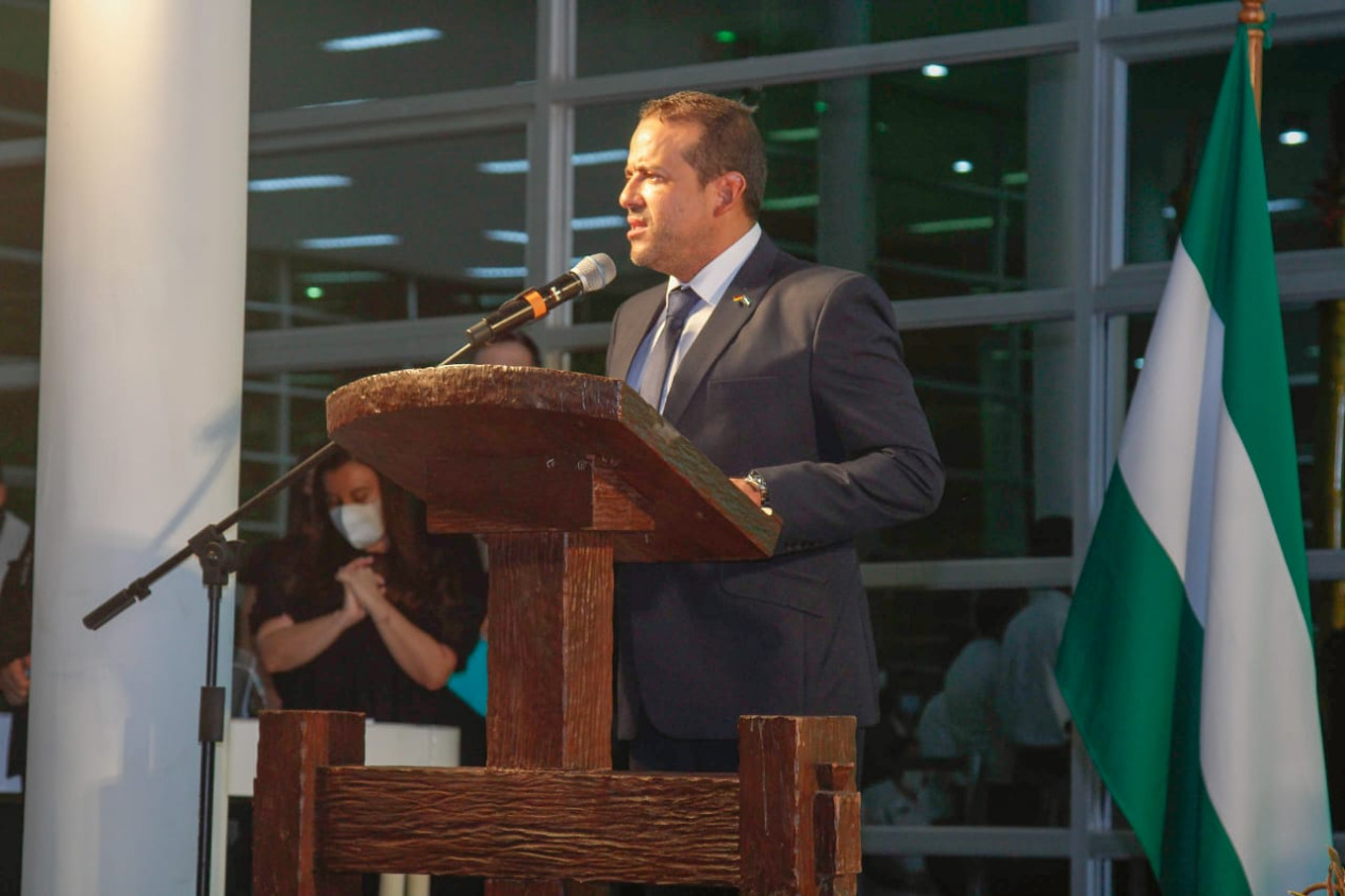 Legisladores piden a Fernando Camacho trabajar y no profundizar la división en los bolivianos