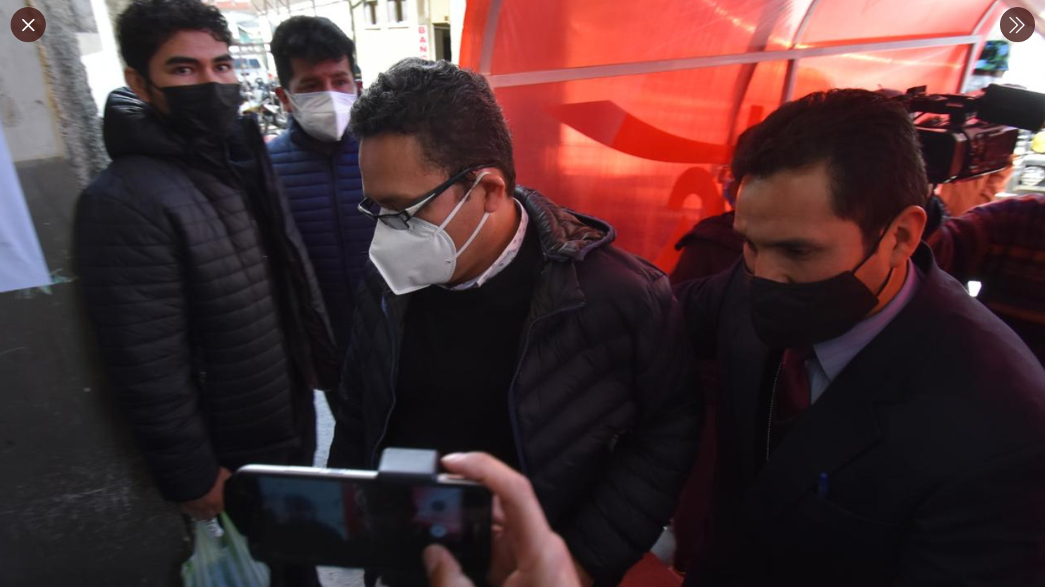 Detención preventiva por seis meses en la cárcel de San Pedro para exgerente de Entel