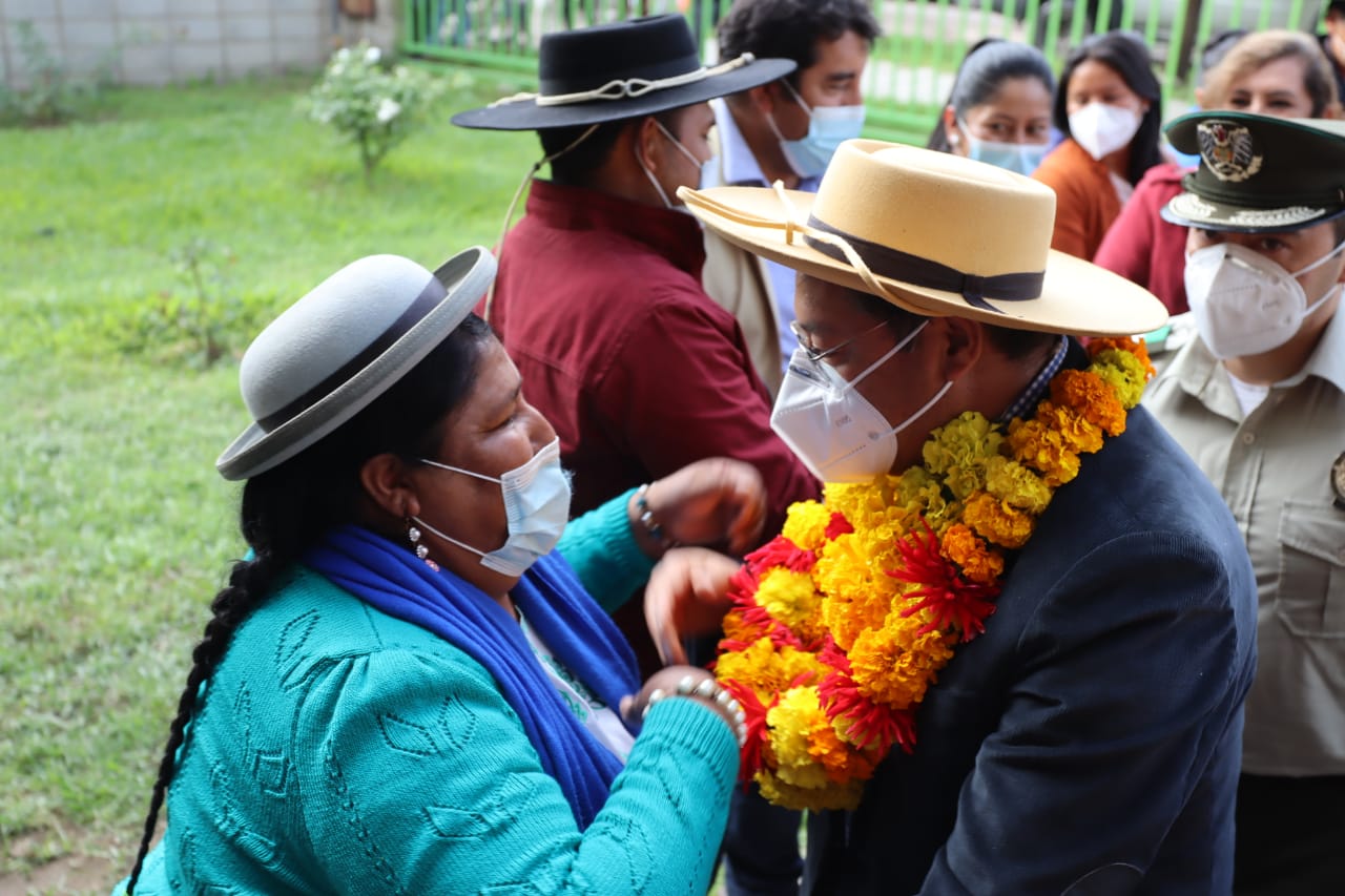 Presidente entrega laboratorio para monitoreo de agua y cinco proyectos de pre inversión medio ambientales en Tarija