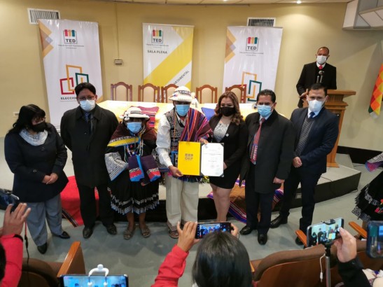 Representantes de ayllus de la Marka Payaqullu reciben credenciales para el Concejo de San Lucas