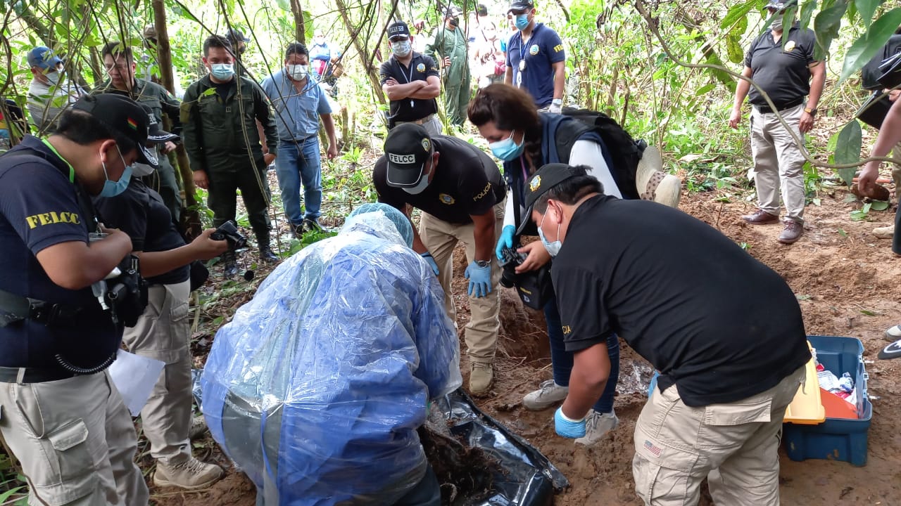 La Policía encuentra el tercer cuerpo de una mujer en Tres Arroyos, Villa Tunari