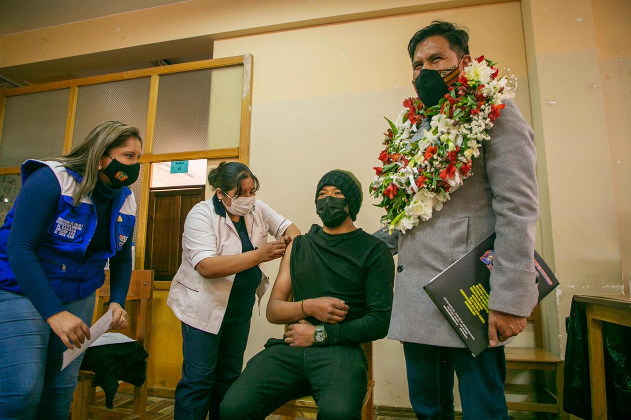 El 52,5% de la población mayor a 18 años recibió la primera dosis de la vacuna contra el COVID-19