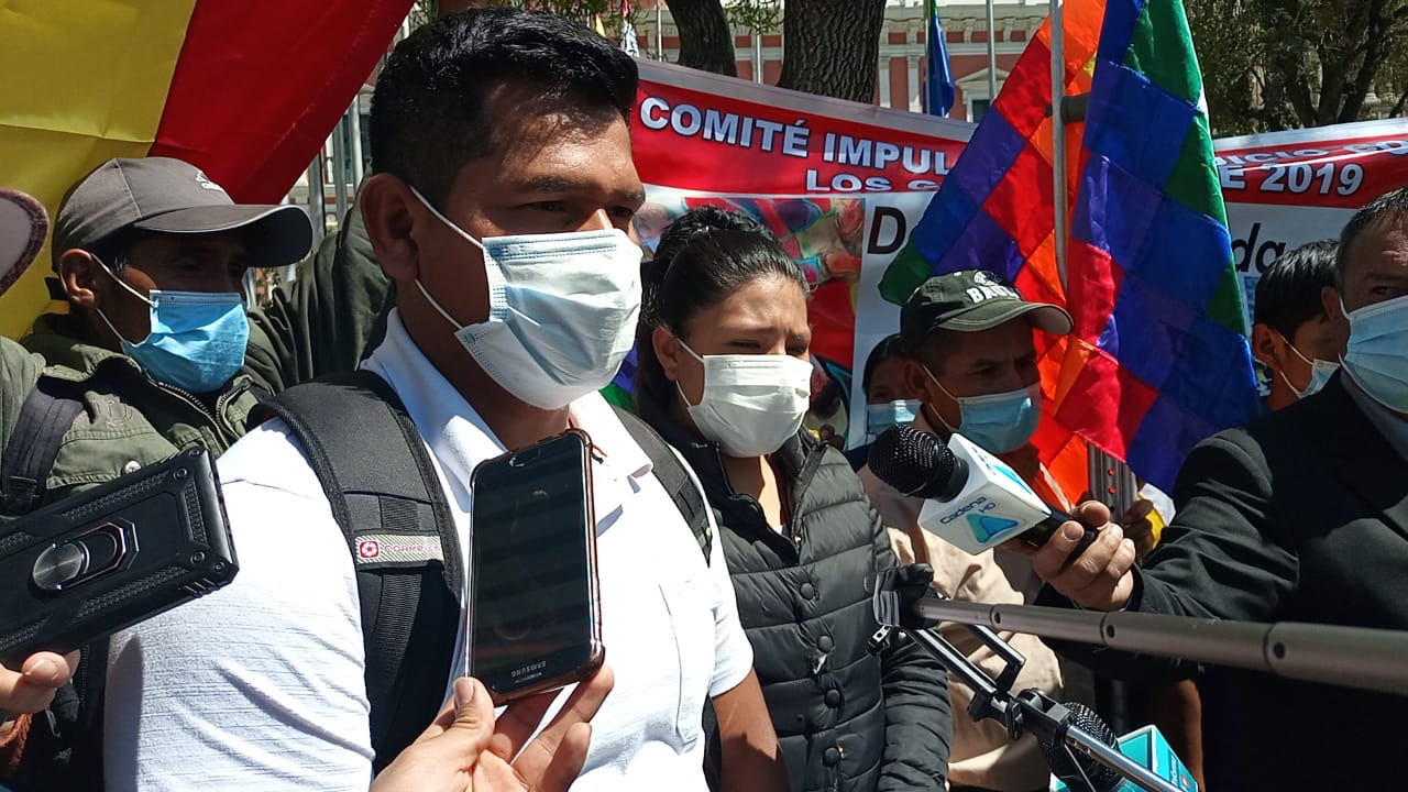 Familiares de fallecidos y víctimas de la masacre de Sacaba llegan a La Paz para coordinar acciones con sus pares de Senkata