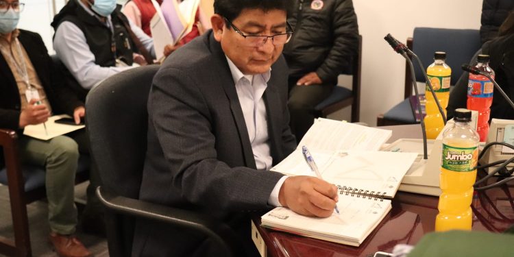 Montaño: Gobierno de Áñez redujo el presupuesto para conservación vial a Bs 300 millones