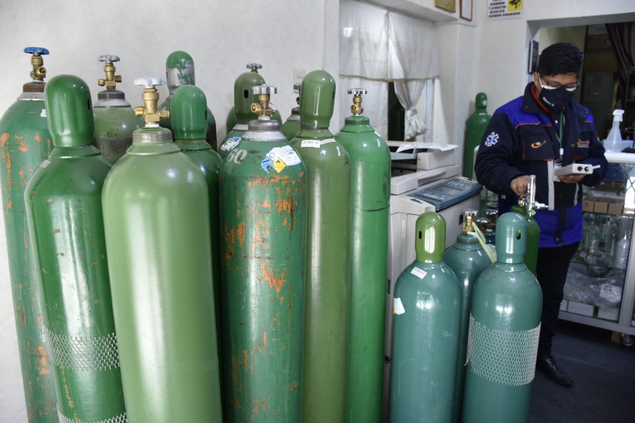 Agemed regula control de abastecimiento de oxígeno y venta de antiviral Remdesivir