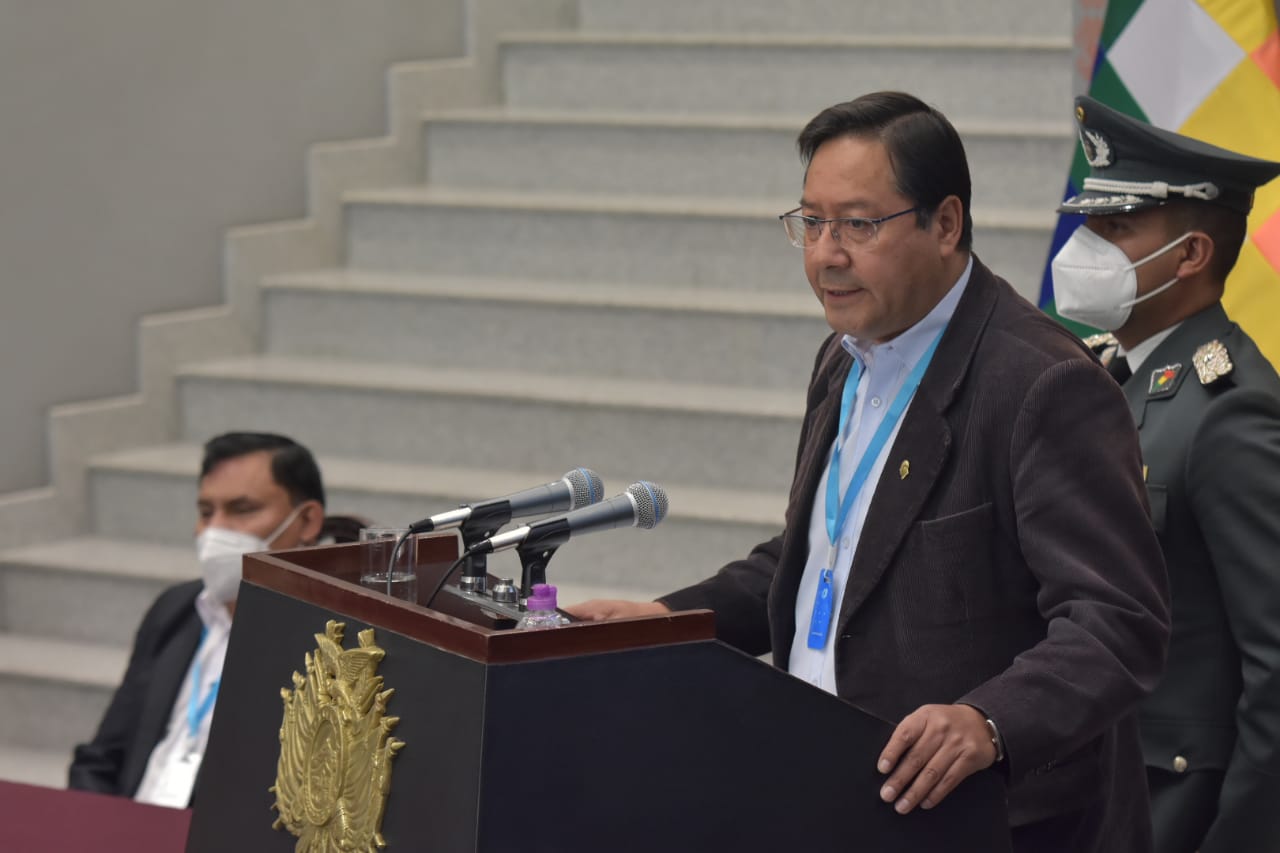 Presidente comienza pago del Re-IVA que beneficia a personas de menores ingresos