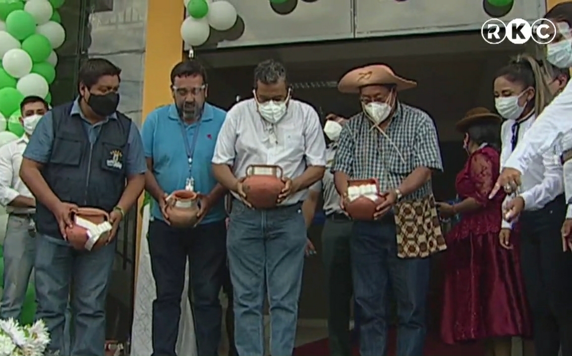 Presidente Arce inaugura la Casa Social del Maestro Rural en Villa Montes