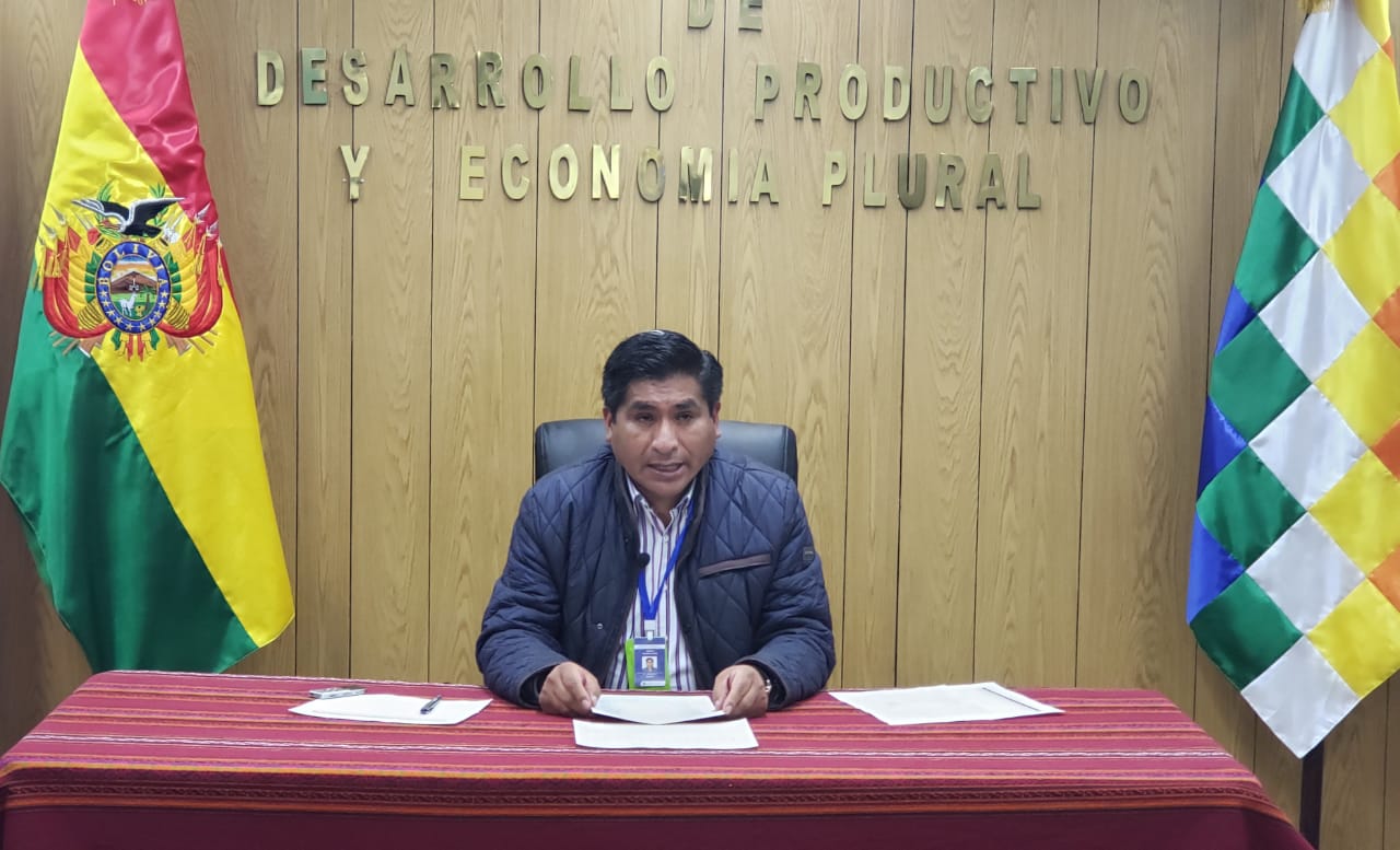 Ministro Huanca: El gobierno de facto destrozó y paralizó las plantas industriales