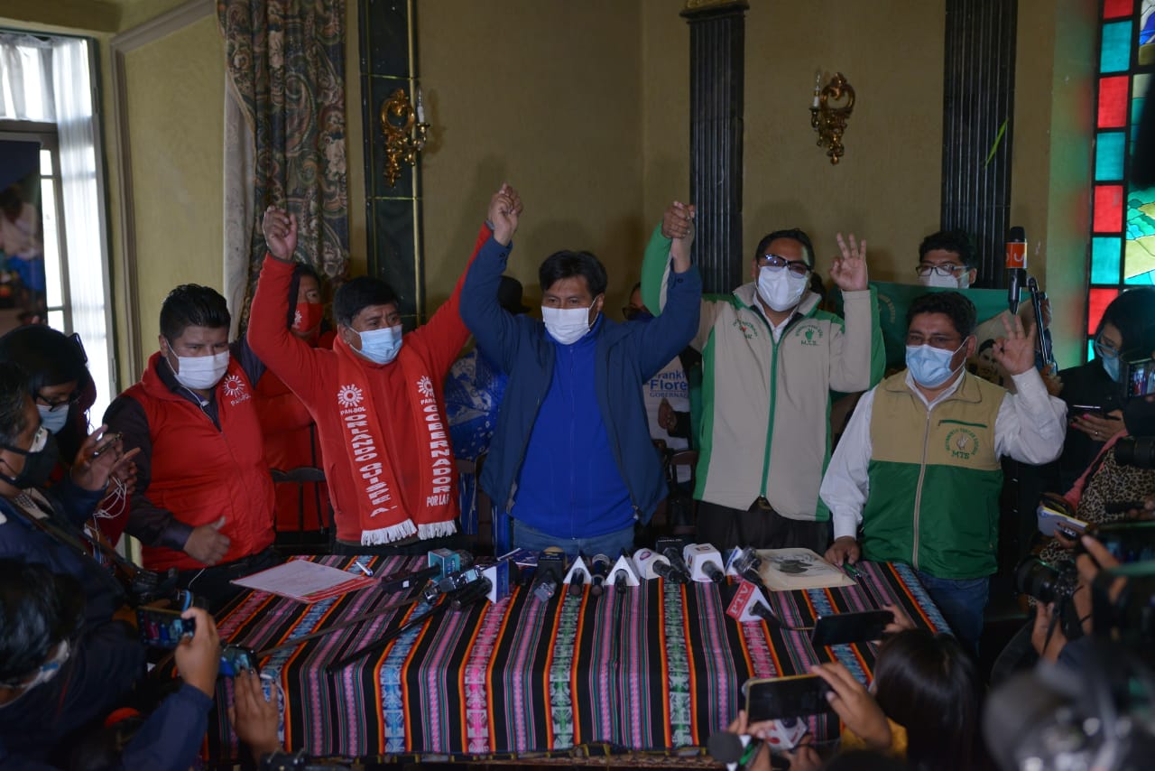 El MTS y PAN-BOL se suman al MAS y firman alianza para la segunda vuelta en La Paz