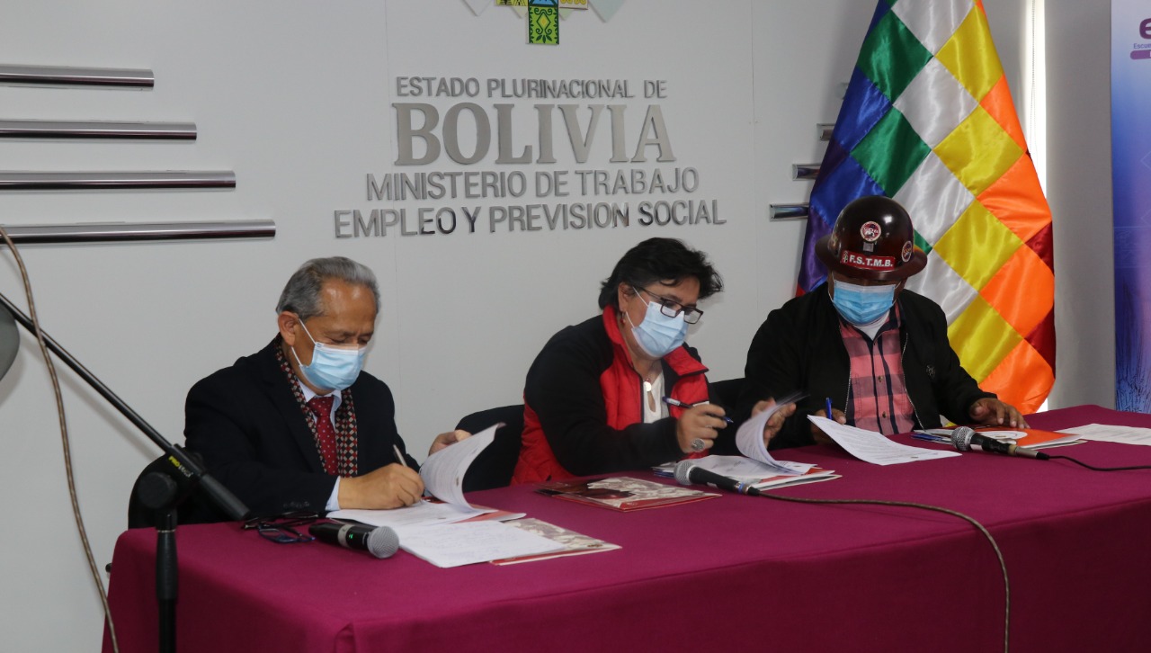 Suscriben convenio para capacitar a trabajadores, obreros y dirigentes sindicales en Derecho Laboral