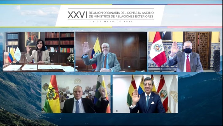 Aprueban Estatuto Migratorio Andino que establece residencia temporal y permanente en países de la CAN