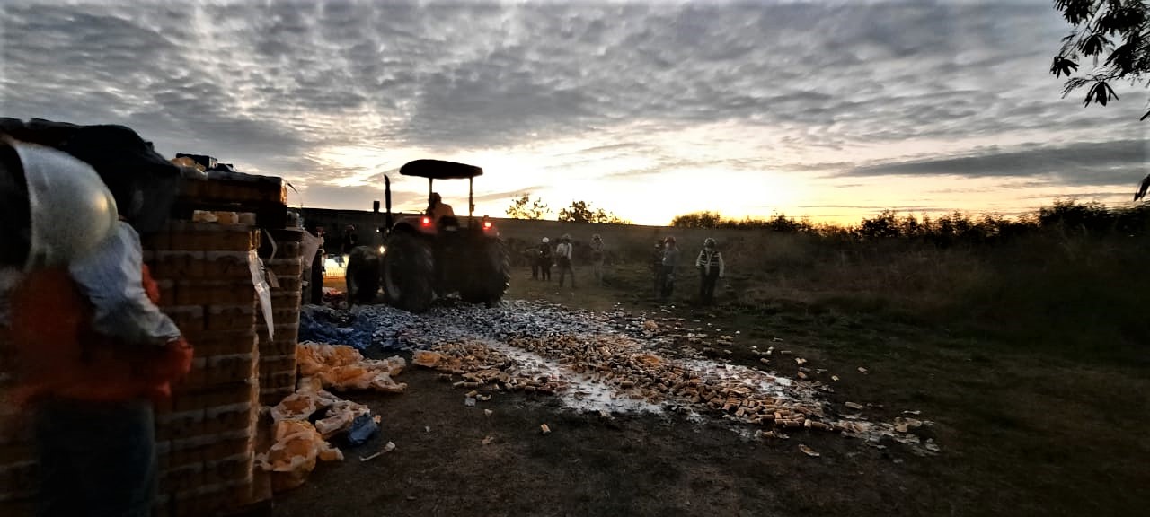 Aduana destruye 33 toneladas de cerveza de contrabando en Puerto Suárez