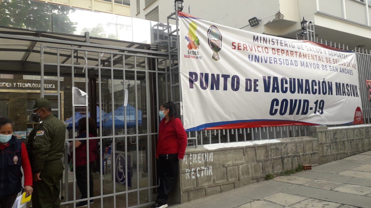 Sugieren otorgar permisos a mayores de 50 años para que acudan a vacunarse contra el COVID-19