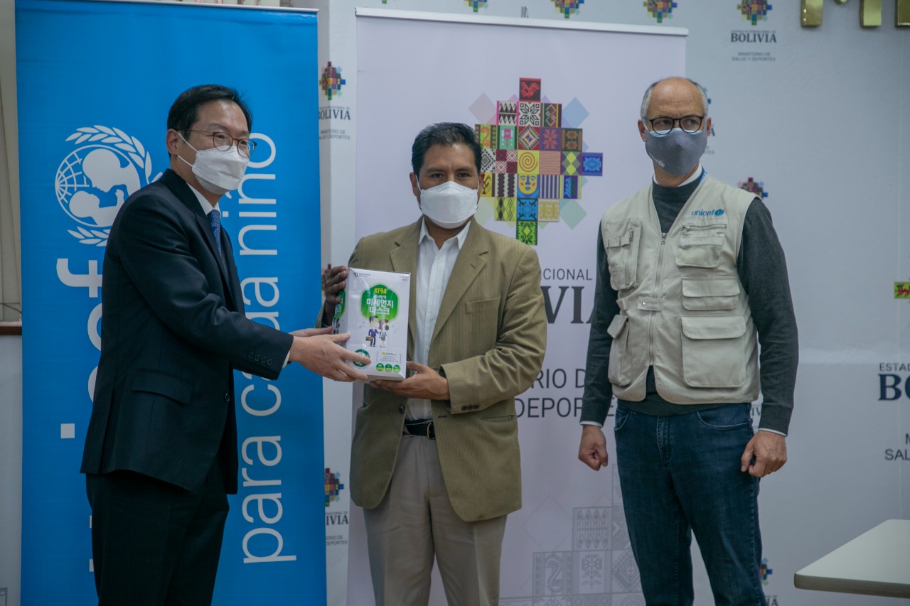 Corea y Unicef donan 100.000 barbijos KF-94 para luchar contra el COVID-19 en Bolivia