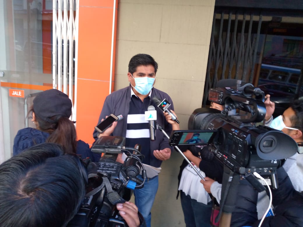 Gobierno baja a cero aranceles de importación de material gráfico educativo para incentivar la lectura