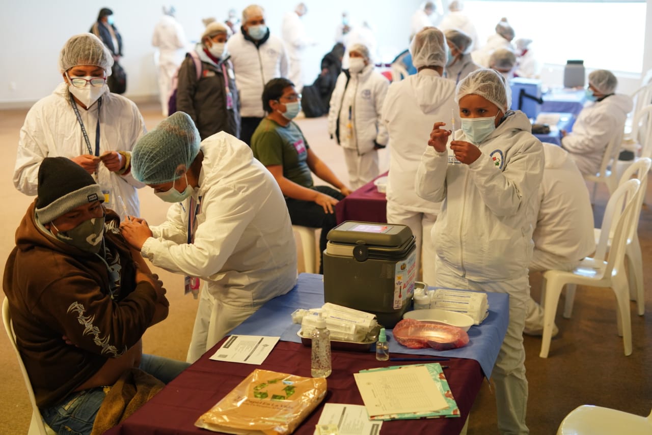 Quelca demanda a maestros vacunarse por responsabilidad con sus familias y sus estudiantes