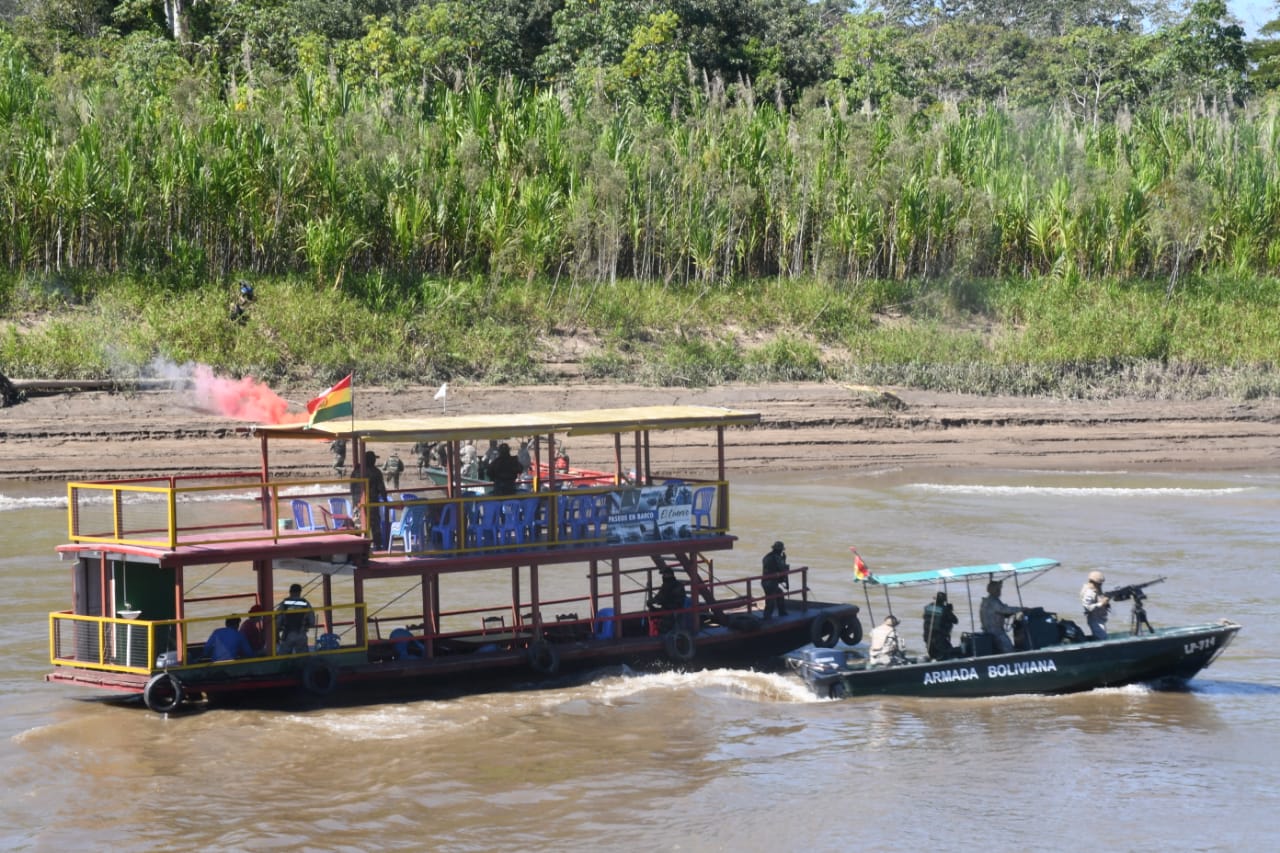 Ministro de Defensa destaca inicio de operaciones en la Hidrovía Ichilo – Mamoré