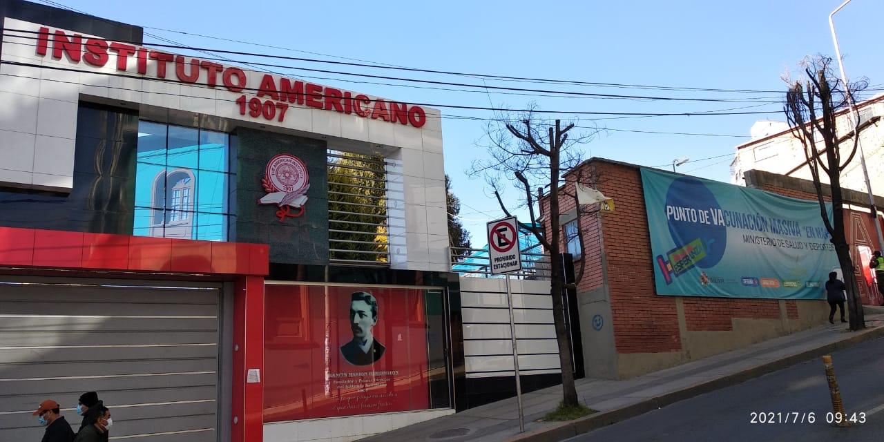 Instituto Americano reinicia vacunación masiva contra el COVID-19 en las mañanas y la Unifranz atenderá por las tardes