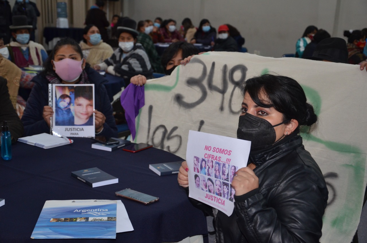 Piden que violencia digital contra mujeres sea incluida en las modificaciones a la Ley 348